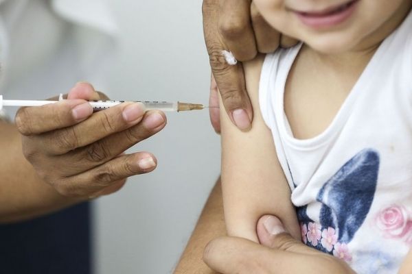Contagem terá mutirão para atualizar cartão de vacina de crianças e adolescentes