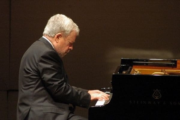 Morre no Rio de Janeiro o pianista Nelson Freire