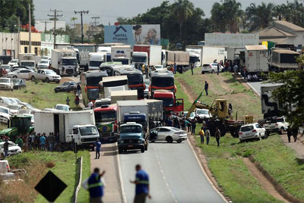 Ministros do STF decidem manter ordem para desobstruir rodovias