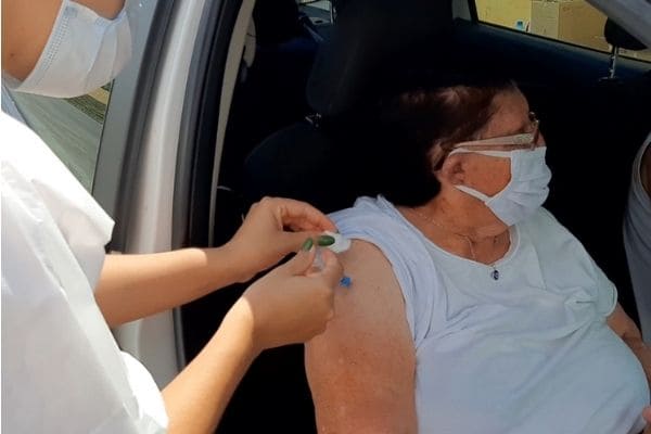 Vacinação contra a Covid-19 é ampliada em Contagem