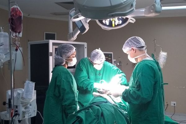 Cirurgias eletivas são retomadas em Contagem