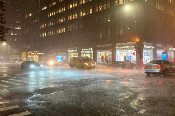 Inundações históricas em Nova York e Nova Jersey deixam nove mortos