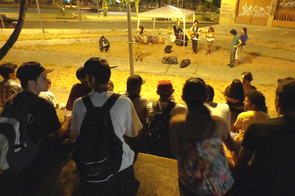 Praça do Apoema recebe mais uma edição do Sarau Livre