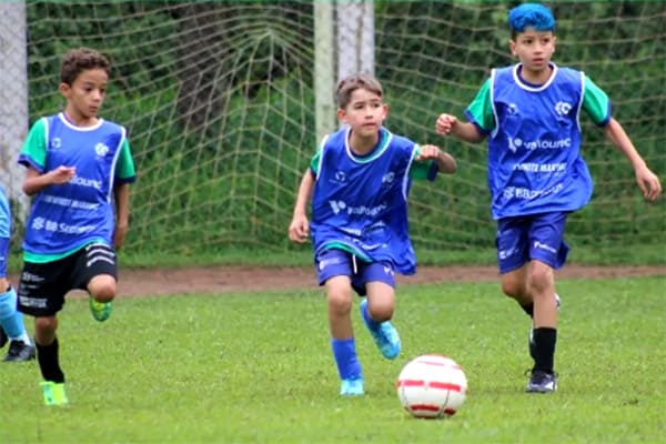 Contagem Esporte Clube realiza seletiva 2023 de futebol 