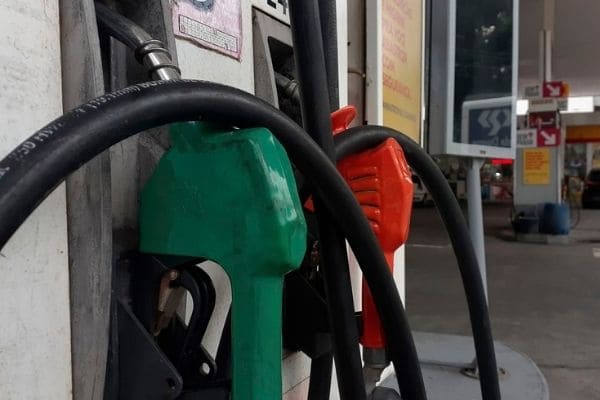 Preços da gasolina, diesel e gás aumentam nas refinarias