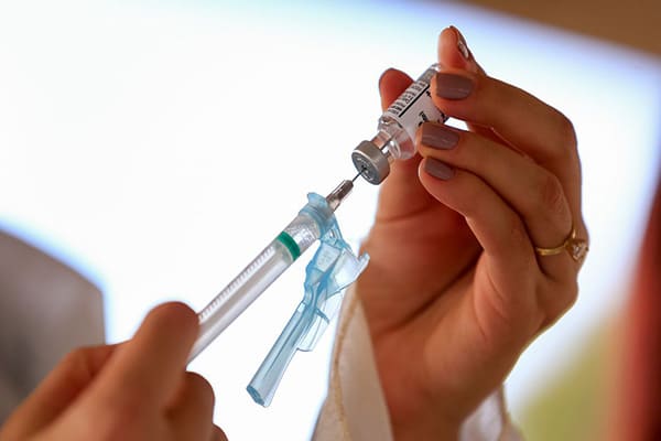 4ª dose da vacina contra a Covid-19, começa ser aplicada em Contagem