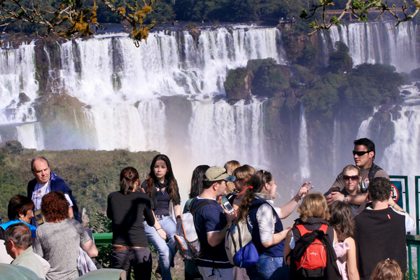 Iguaçu supera recordes de visitação