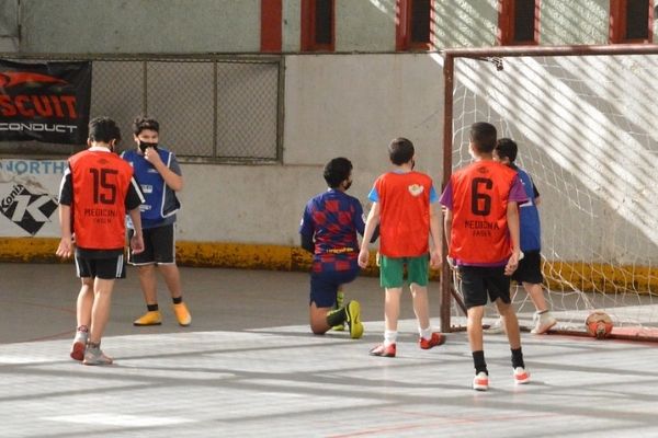 Treinamentos na Escolinha de Futsal Contagem são retomados