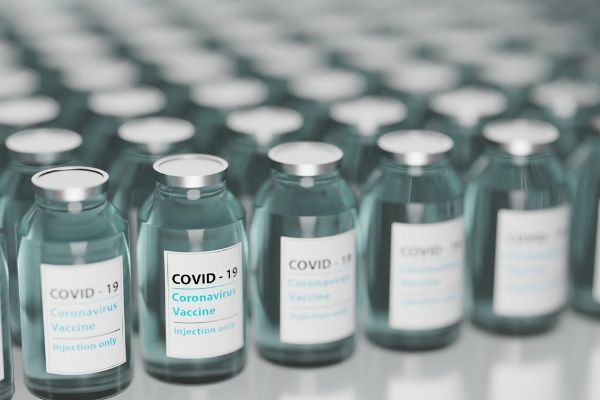 Contagem não aplicou vacinas de Covid-19 suspensas, diz prefeitura