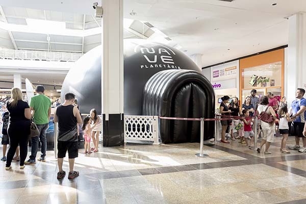 Planetário móvel aterrissa no ItaúPower Shopping
