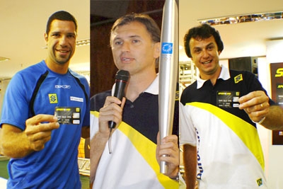 Campeões do vôlei brasileiro visitam Contagem.
