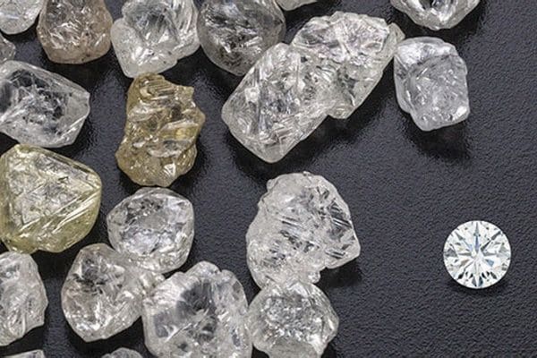 Diamantes de pedaços de vidro