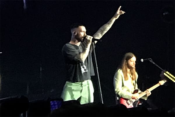 Maroon 5 faz o primeiro show internacional na Arena MRV