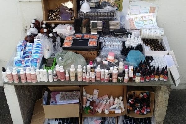 Grupo que fraudava cosméticos é preso em Contagem
