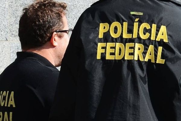 Polícia Federal combate venda de maconha pela internet 