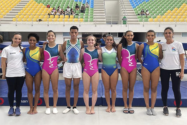 Ginastas de Contagem ganham dez medalhas no Sul-Americano de ginástica de trampolim