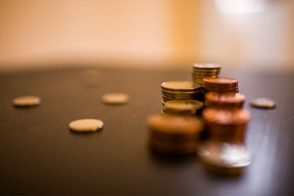 Governo propõe salário mínimo de R$ 1.147 em 2022, sem aumento real