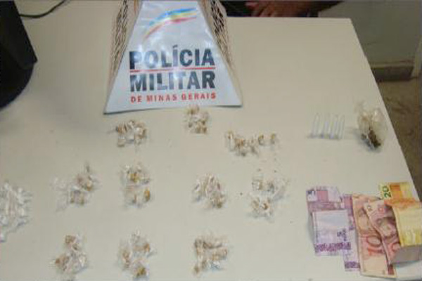 PM apreende drogas na Vila Itaú