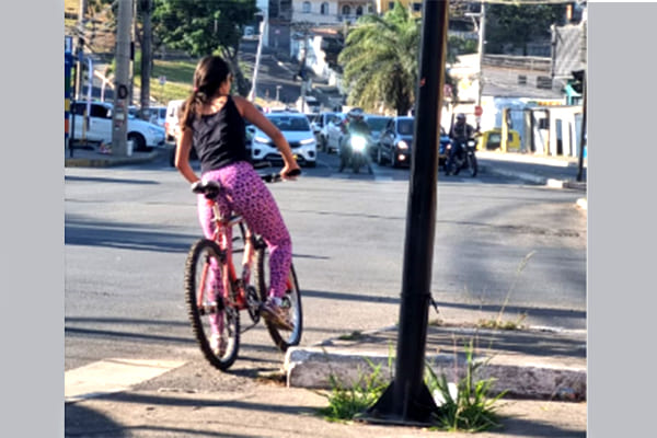 Contagem cria ciclofaixas e ciclovias em avenidas