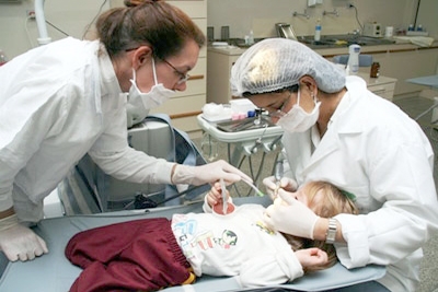 Tratamento odontológico a pacientes com necessidades especiais