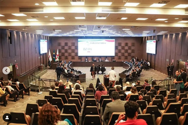Audiência pública discute tombamento da Serra do Curral