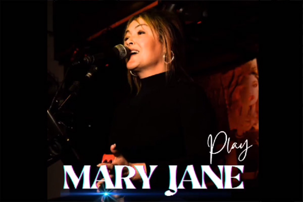 Mary Jane Play, carreira solo de Jane Reis lota shows 