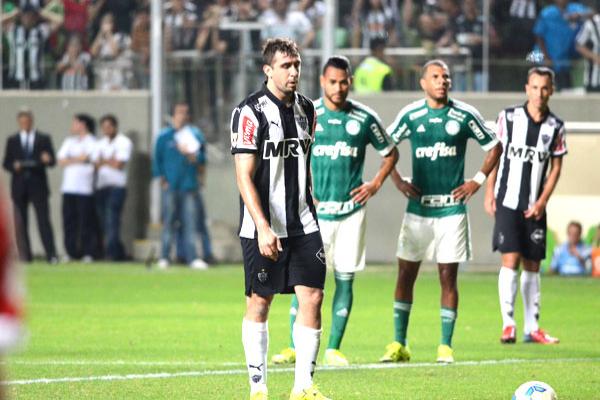 Palmeiras é liquidado no Horto pelo Galo