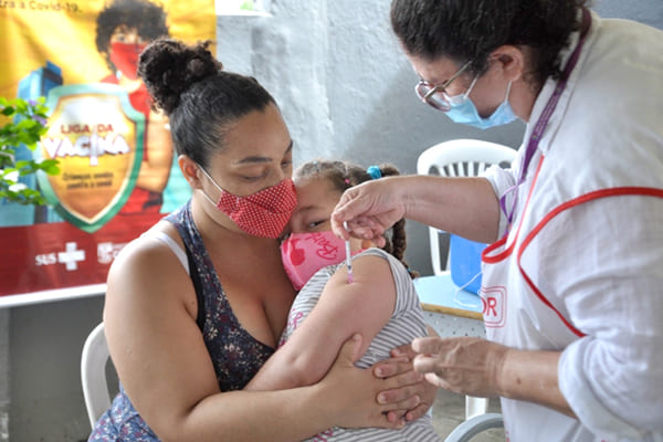 Vacinas contra Covid-19, para crianças de 4 anos, estão disponíveis em Contagem