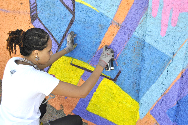 Em Contagem, muros de escola pública vão ganhar grafites 