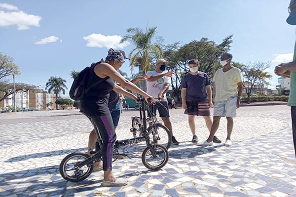 Oficina para aprender a andar de bicicleta acontece domingo na Praça da Glória