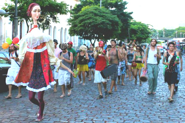 Pré-Carnaval de Contagem tem diversão para todas as idades 