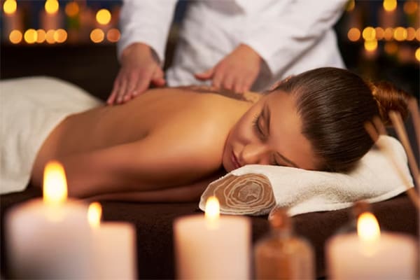 Saiba como escolher o tipo certo de massagem para relaxar da rotina
