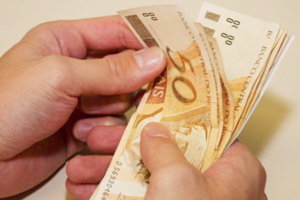 Salário mínimo de 2015 será de R$ 788