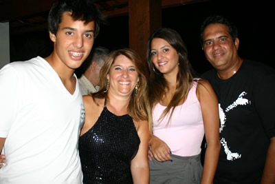 Aniversário da Nina, esposa do Carlão e mãe de Laís e Lucas