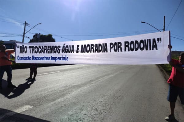 Moradores de Contagem, protestam contra a construção do Rodoanel Metropolitano