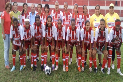 Meninas do Canarinho seguem rumo a final da Copa BH 2011