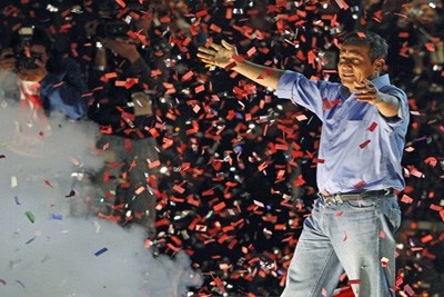 Humala vence eleição no Peru após 75% dos votos apurados