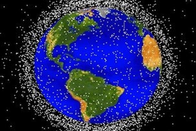 Cientistas propõem faxina espacial com 'satélite gari'