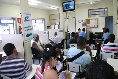 Motoristas de Contagem recorrem a JARI para regularizarem seus veículos