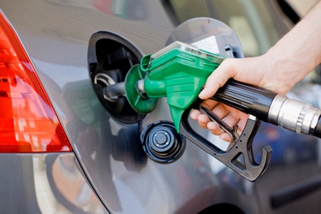 Preço da gasolina se mantém estável até fim do ano, diz Copom