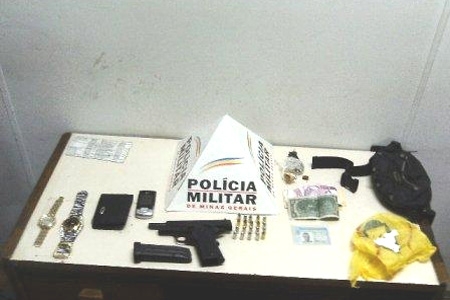 Apreensão de drogas e armas nos bairros Estrela D’Alva e São Joaquim