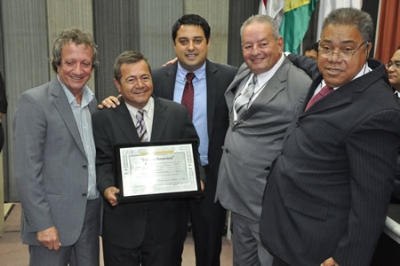 Diretores de jornais recebem o Título de Cidadão Honorário de Contagem