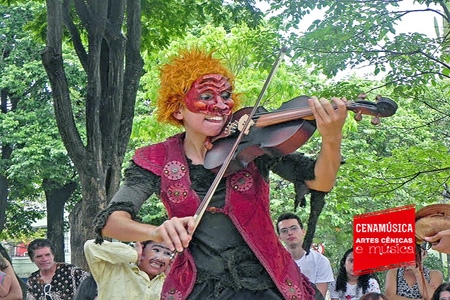CenaMúsica promove espetáculos de circo, teatro e dança em Belo Horizonte