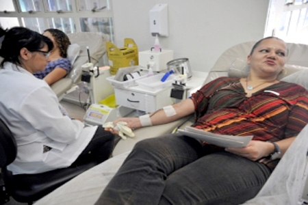 Hemominas promove ações culturais em comemoração a Semana Nacional do Doador de Sangue