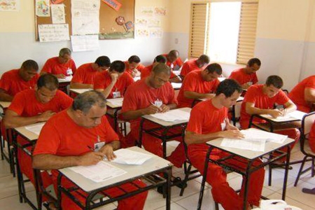 Candidatos de sistema prisional e socioeducativo realizam o Enem