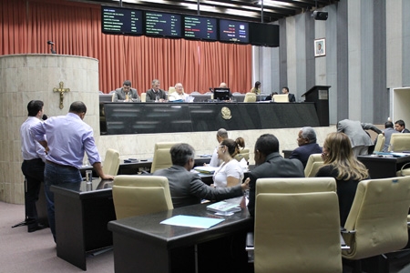 Reajuste para servidores públicos de Contagem é aprovado pelos vereadores