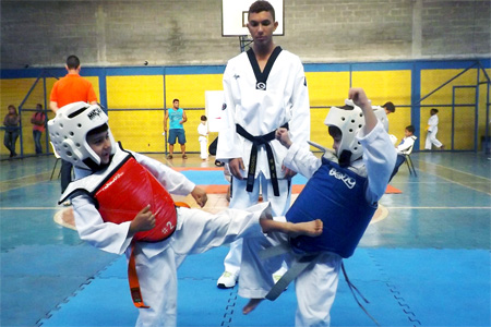 Torneio Kids de Taekwondo reuniu 12 equipes em Contagem