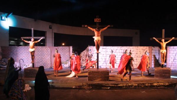 Encenação da Paixão de Cristo em Contagem