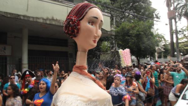 Bloco Maria Baderna desfila no Carnaval de Contagem e BH