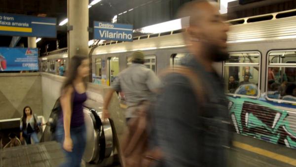 Aumento deixa usuários do metrô indignados